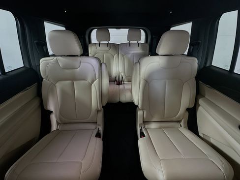 Used 2026 Jeep Grand Cherokee L Limited RWD image 30