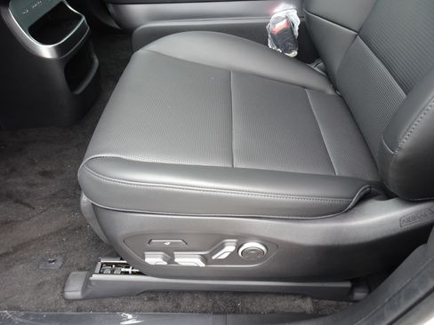 New 2026 Hyundai Ioniq 9 Limited AWD/4WD image 9