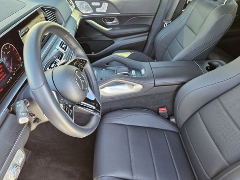 Certified 2025 Mercedes-Benz GLS 450 4MATIC image 14