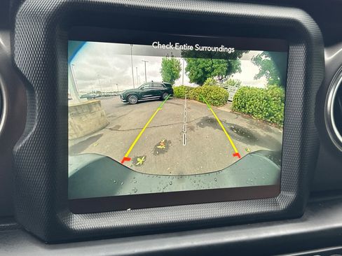 Used 2021 Jeep Wrangler Unlimited Rubicon 4xe image 20