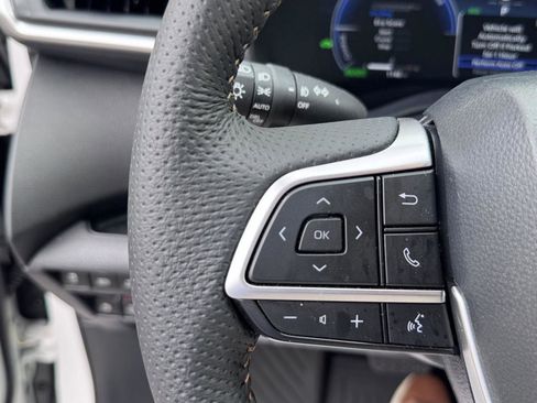 Used 2026 Toyota Sienna XLE Woodland Edition AWD/4WD image 20