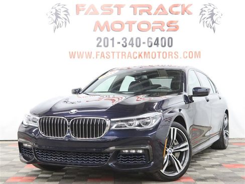 Used 2017 BMW 750i xDrive AWD/4WD image 1