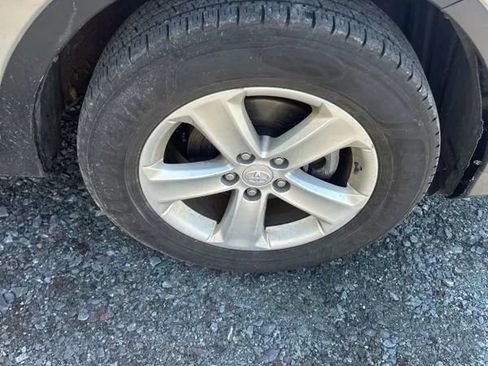 Used 2013 Toyota RAV4 XLE AWD/4WD image 20