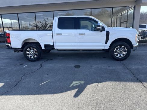 Used 2023 Ford F250 Lariat w/ Lariat Ultimate Package image 4