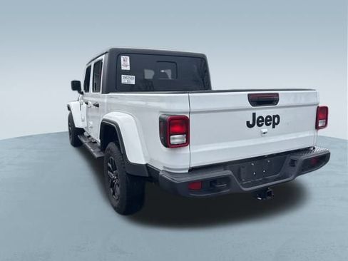 Used 2022 Jeep Gladiator Sport image 6