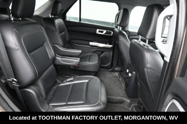 Used 2021 Ford Explorer XLT w/ Equipment Group 202A AWD/4WD image 8
