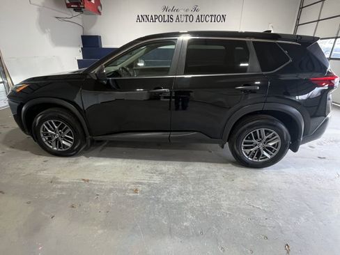 Used 2021 Nissan Rogue S image 1