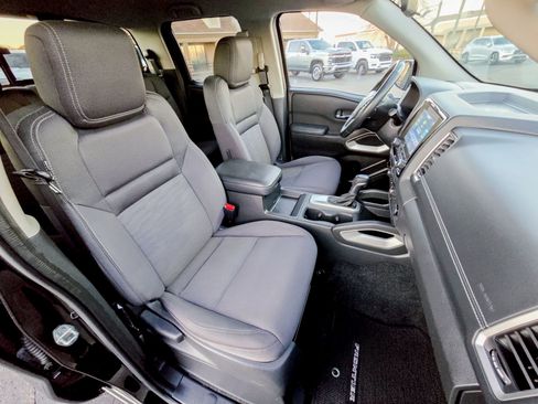 Used 2023 Nissan Frontier SV w/ SV Convenience Package image 35