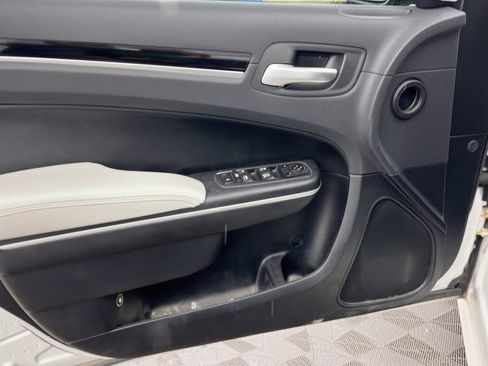 Used 2020 Chrysler 300 S RWD image 14