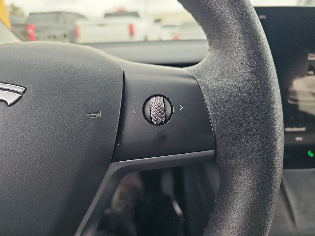 Used 2023 Tesla Model 3 Standard Range RWD image 19