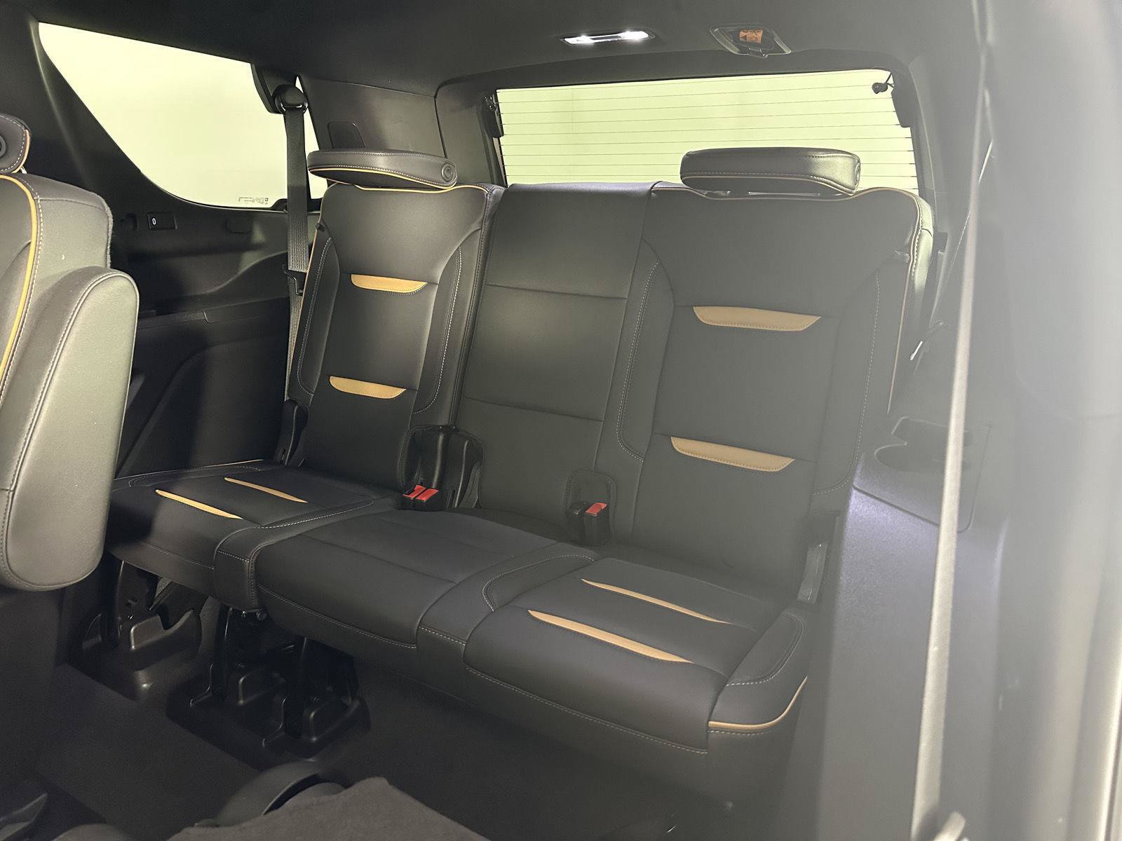 Used 2024 GMC Yukon AT4 w/ Technology Package AWD/4WD image 35