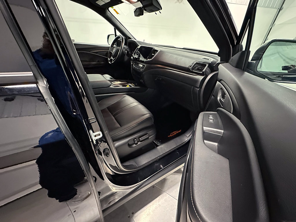 Used 2024 Honda Passport TrailSport image 25