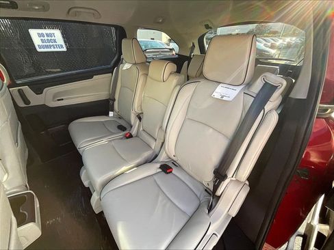 New 2026 Honda Odyssey Touring image 15