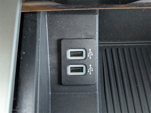 Used 2018 Ford F150 Lariat image 29