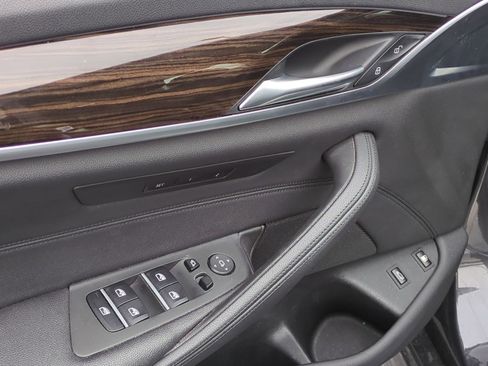 Used 2019 BMW 530e image 15