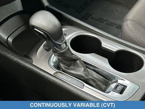 Used 2024 Chevrolet Malibu LS FWD image 22