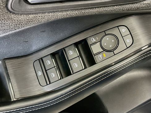 Used 2023 Nissan Rogue SV FWD image 15
