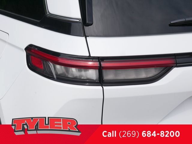 Used 2024 Jeep Grand Cherokee Limited 4xe AWD/4WD image 12