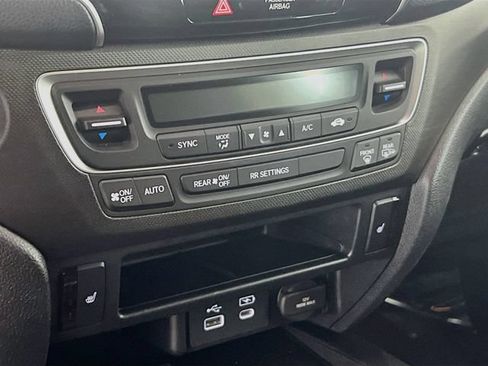 Used 2025 Honda Ridgeline TrailSport image 12