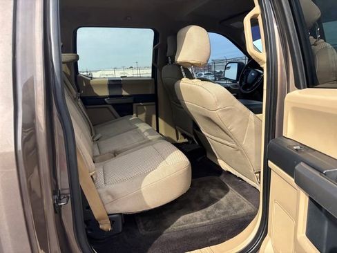 Used 2015 Ford F150 XLT w/ Equipment Group 302A Luxury image 11