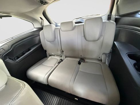 Used 2018 Honda Odyssey Touring image 16
