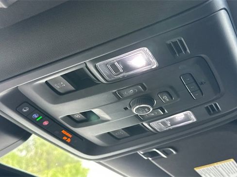 Used 2022 Chevrolet Tahoe Z71 w/ Z71 Off-Road Package image 25