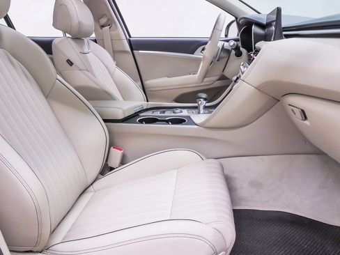 Certified 2026 Genesis G70 2.5T Prestige image 14