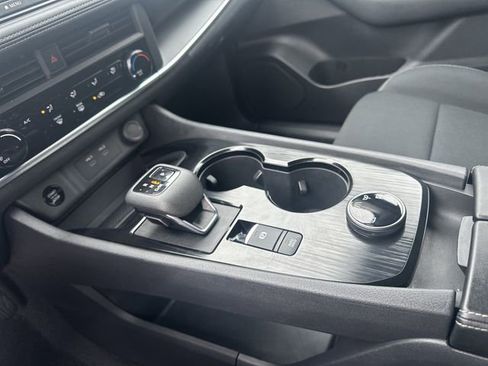 Certified 2025 Nissan Rogue S image 9