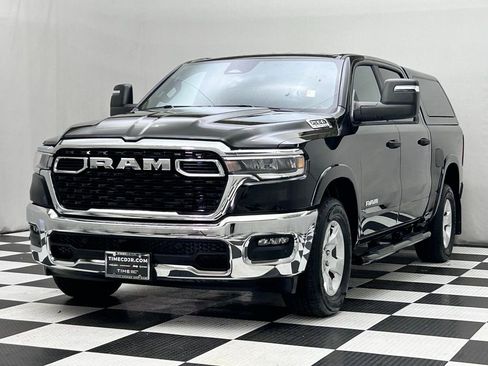 Certified 2025 RAM 1500 Big Horn w/ Trailer Tow Group AWD/4WD image 4