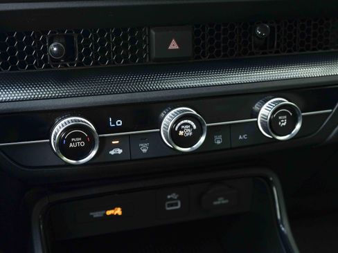 Used 2024 Honda CR-V LX image 32
