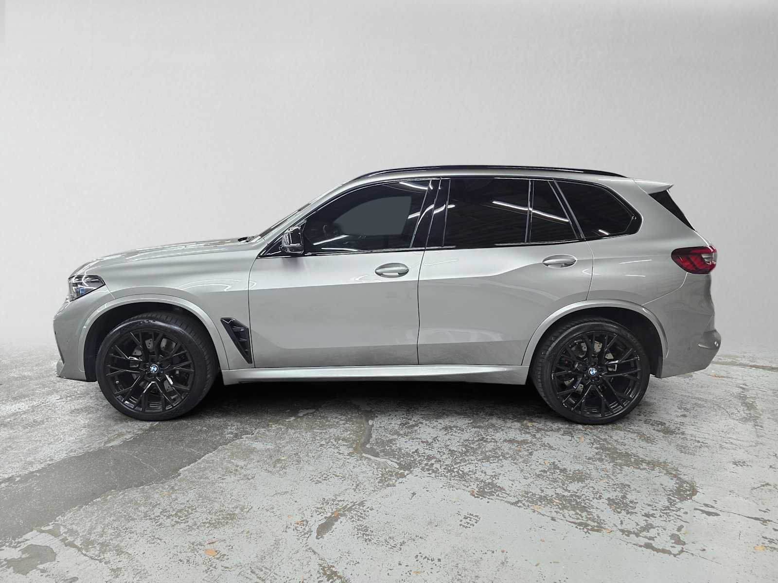 Used 2022 BMW X5 M w/ Competition Package 2 AWD/4WD image 6