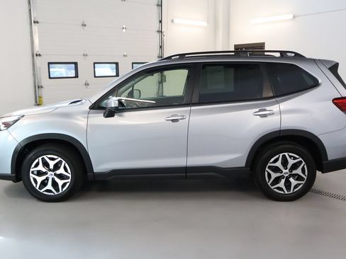 Used 2023 Subaru Forester Premium AWD/4WD image 4