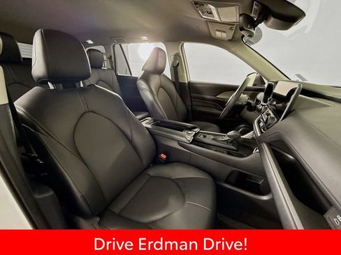 Certified 2024 Toyota Grand Highlander FWD image 24