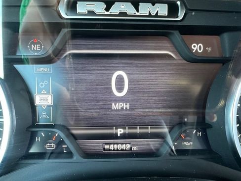Used 2025 RAM 1500 Laramie AWD/4WD image 8