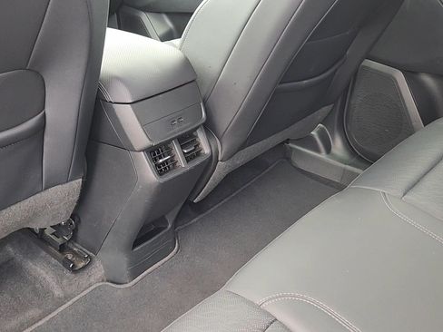 Used 2025 Chevrolet Equinox LT w/ Convenience Package II AWD/4WD image 17