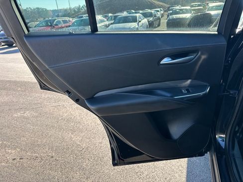 Used 2025 Cadillac XT4 Premium Luxury image 21