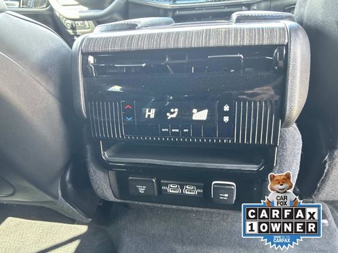 Used 2024 Jeep Wagoneer Series II w/ Flexible Seating Group AWD/4WD image 18
