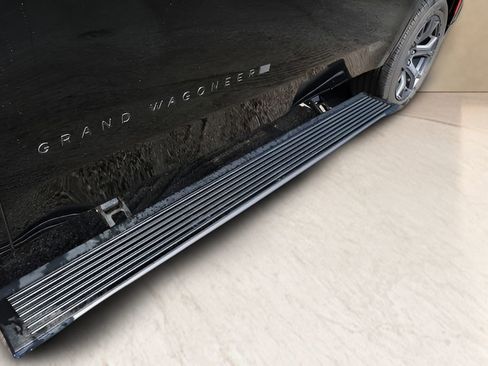 New 2026 Jeep Grand Wagoneer Limited w/ Premium Group II AWD/4WD image 9