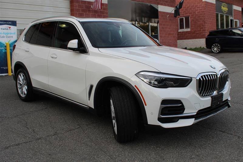 Used 2023 BMW X5 xDrive40i w/ Premium Package AWD/4WD image 7