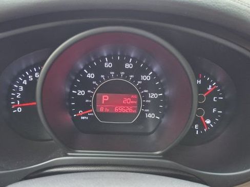 Used 2016 Kia Soul + w/ Audio Package FWD image 20