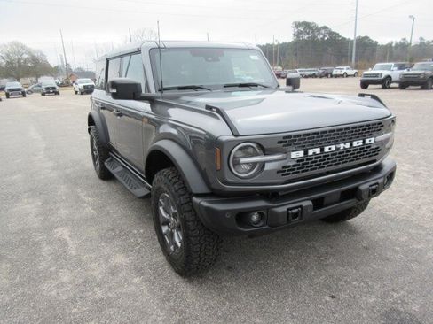 New 2025 Ford Bronco Badlands AWD/4WD image 7