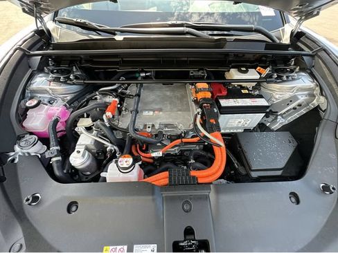 Certified 2026 Lexus RZ 350e 2WD w/ Accessory Package (Z1) image 39