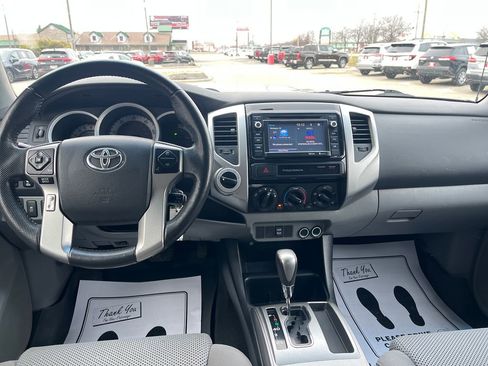 Used 2015 Toyota Tacoma 4x4 Double Cab image 13