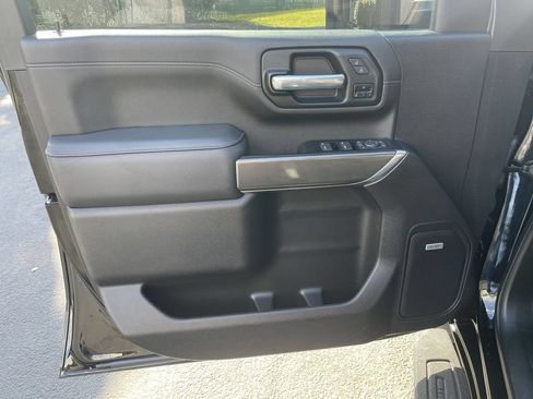 Used 2022 GMC Sierra 2500 AT4 w/ AT4 Premium Plus Package AWD/4WD image 23
