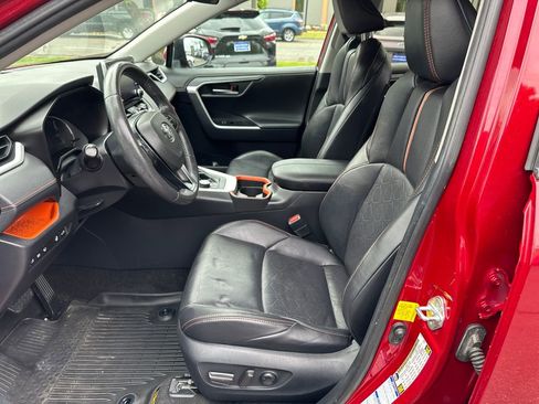 Used 2019 Toyota RAV4 Adventure w/ Cold Weather Package AWD/4WD image 12