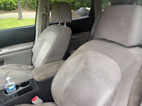Used 2013 Nissan Rogue SV FWD image 19