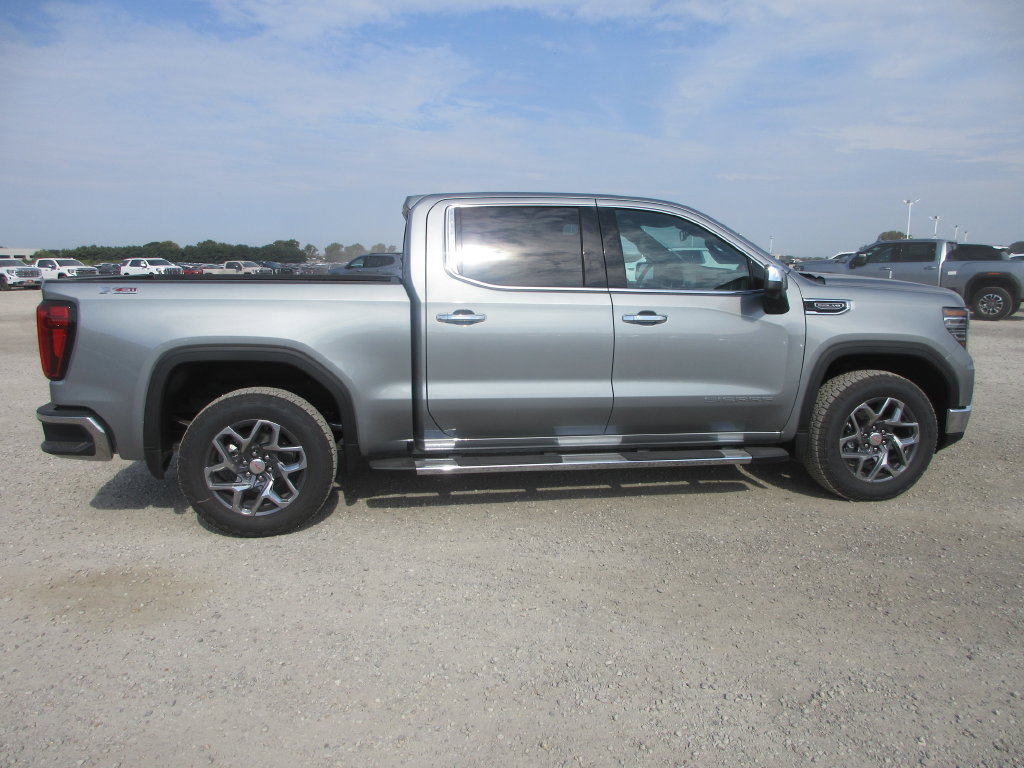 New 2026 GMC Sierra 1500 SLT w/ SLT Premium Package AWD/4WD image 3
