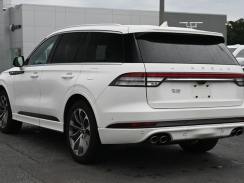 Used 2021 Lincoln Aviator Grand Touring w/ Equipment Group 302A AWD/4WD image 10