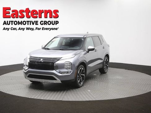 Used 2024 Mitsubishi Outlander SE FWD image 53