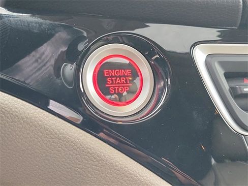 Used 2016 Honda Pilot Elite image 25